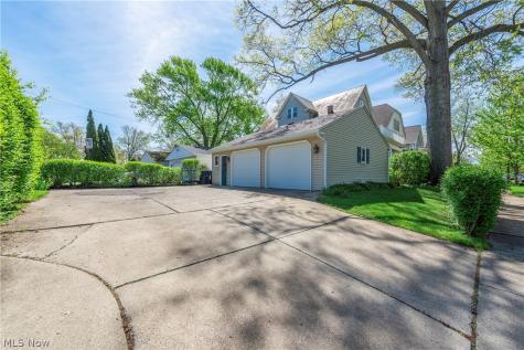 14013 Clifton Boulevard Lakewood OH 44107