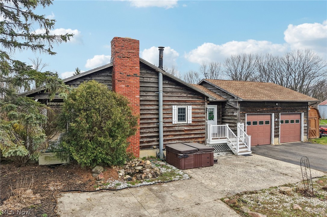 11981 Clay Street Huntsburg OH 44046