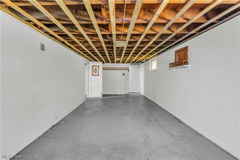 9001 Rosewood Avenue Cleveland OH 44105