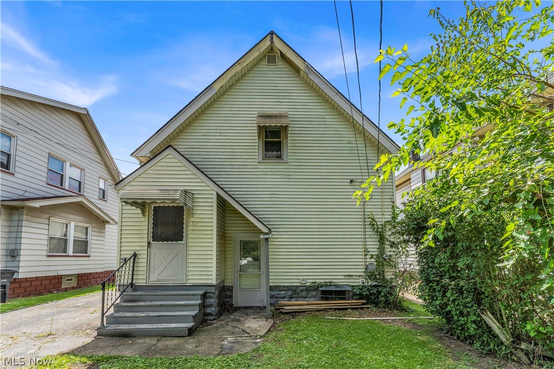 9001 Rosewood Avenue Cleveland OH 44105