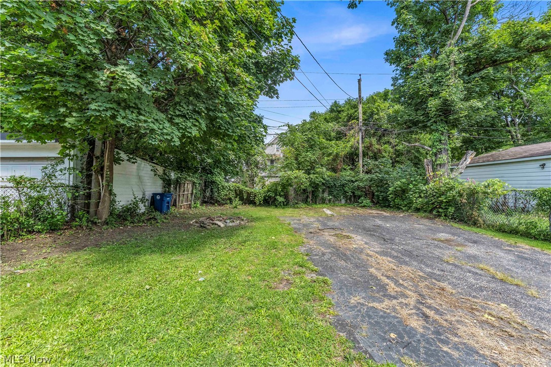 9001 Rosewood Avenue Cleveland OH 44105