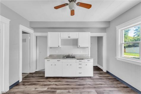 9001 Rosewood Avenue Cleveland OH 44105