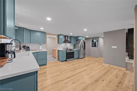 3060 Robin Drive Ravenna OH 44266