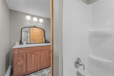 3060 Robin Drive Ravenna OH 44266