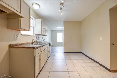 1404 Lakeview Avenue Cleveland OH 44112
