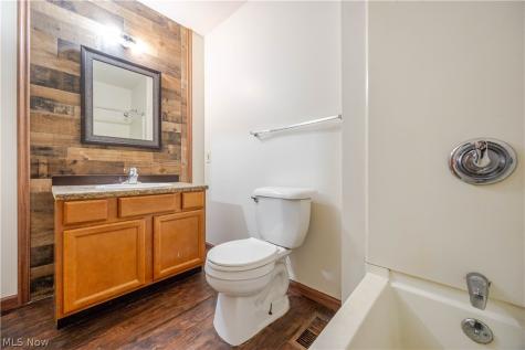 1404 Lakeview Avenue Cleveland OH 44112