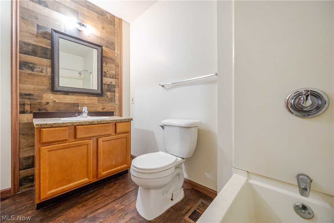 1404 Lakeview Avenue Cleveland OH 44112