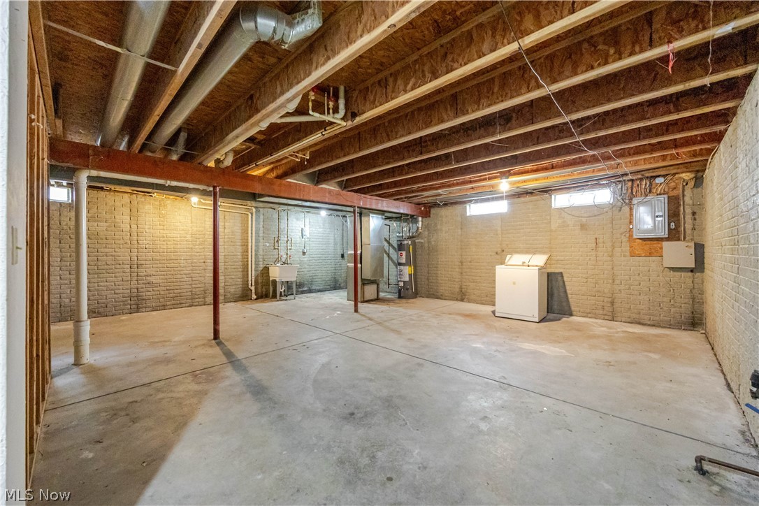 1404 Lakeview Avenue Cleveland OH 44112