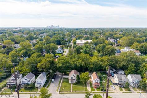 1404 Lakeview Avenue Cleveland OH 44112