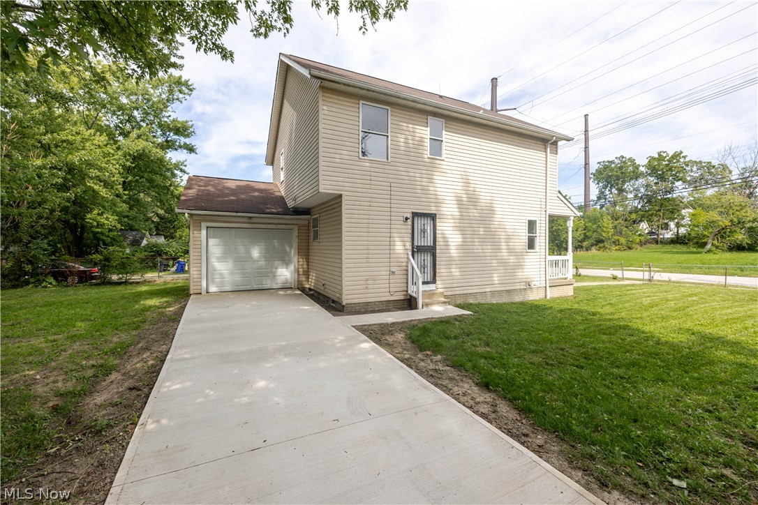 1404 Lakeview Avenue Cleveland OH 44112