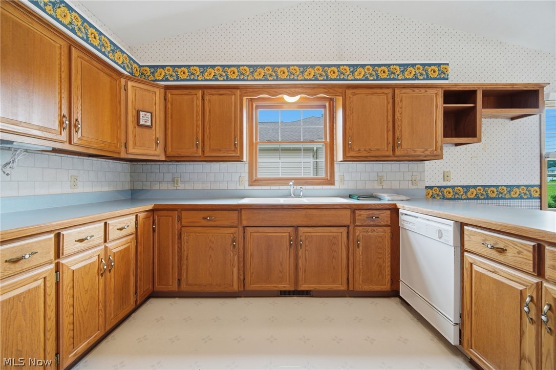 733 Joel Circle Louisville OH 44641