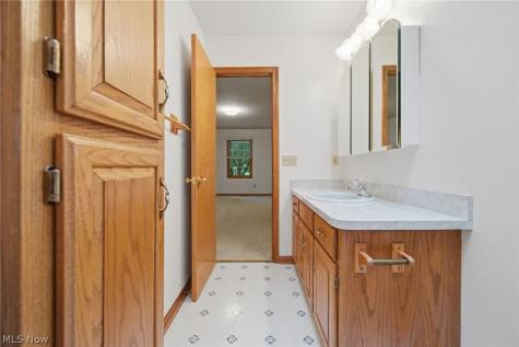 733 Joel Circle Louisville OH 44641