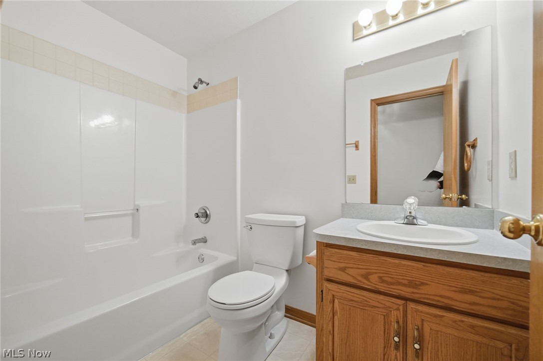 733 Joel Circle Louisville OH 44641