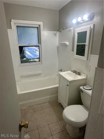 16015 S Lotus Drive Cleveland OH 44128