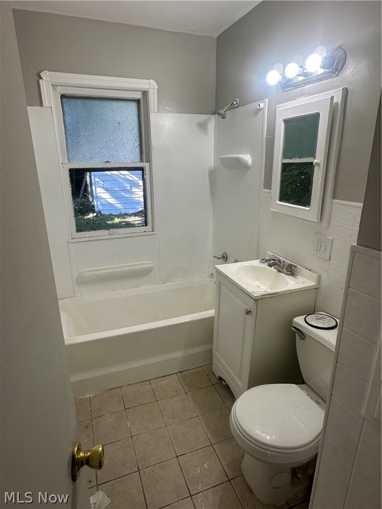 16015 S Lotus Drive Cleveland OH 44128