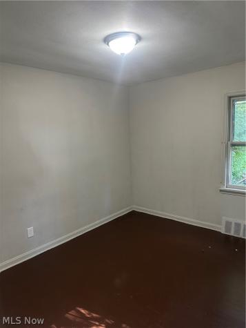 16015 S Lotus Drive Cleveland OH 44128
