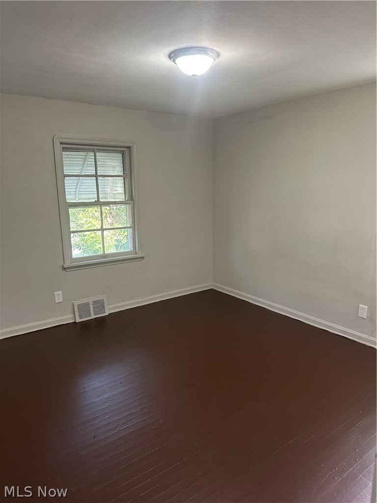 16015 S Lotus Drive Cleveland OH 44128