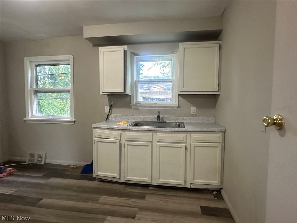 16015 S Lotus Drive Cleveland OH 44128