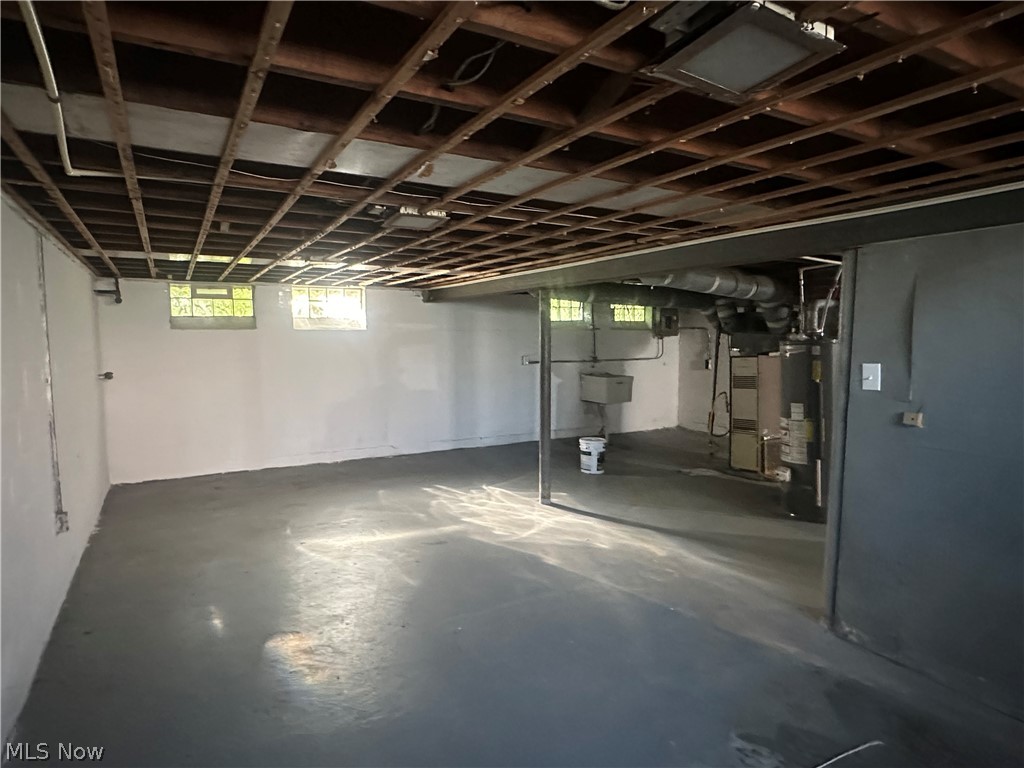 16015 S Lotus Drive Cleveland OH 44128