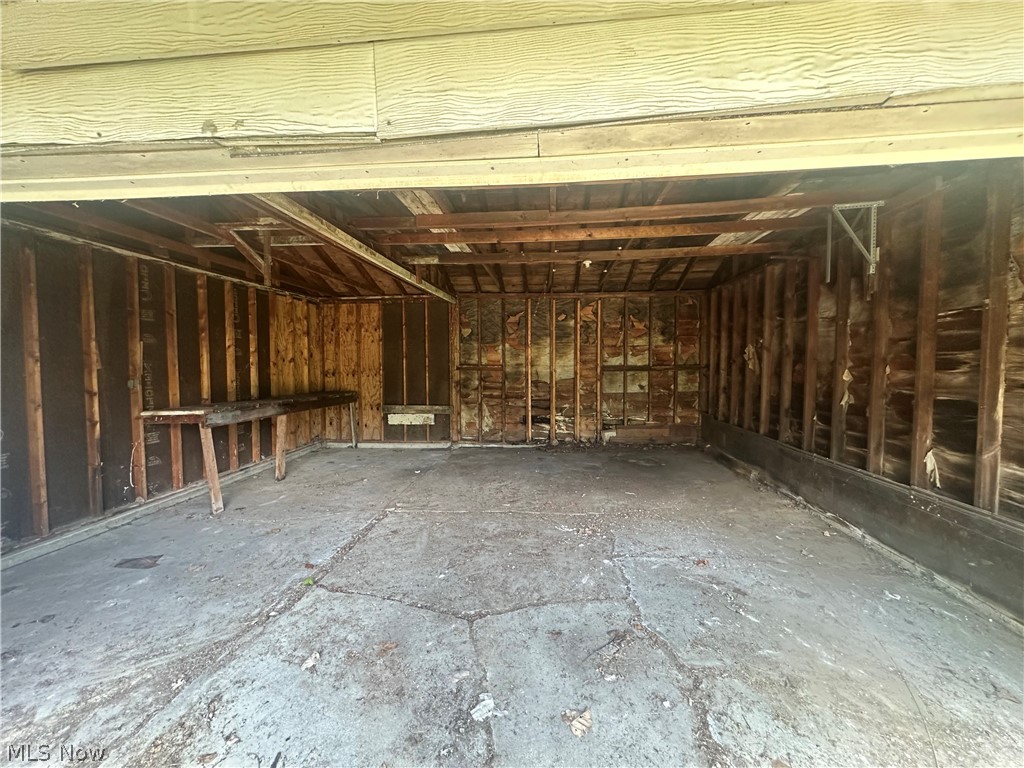 16015 S Lotus Drive Cleveland OH 44128