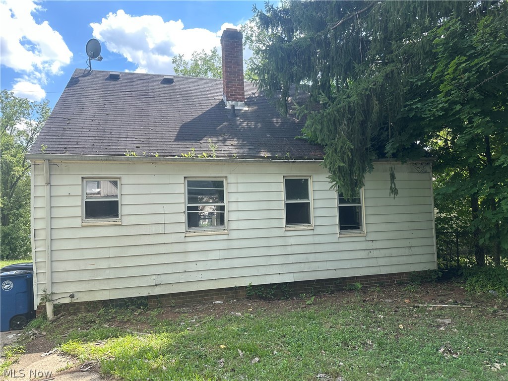 16015 S Lotus Drive Cleveland OH 44128