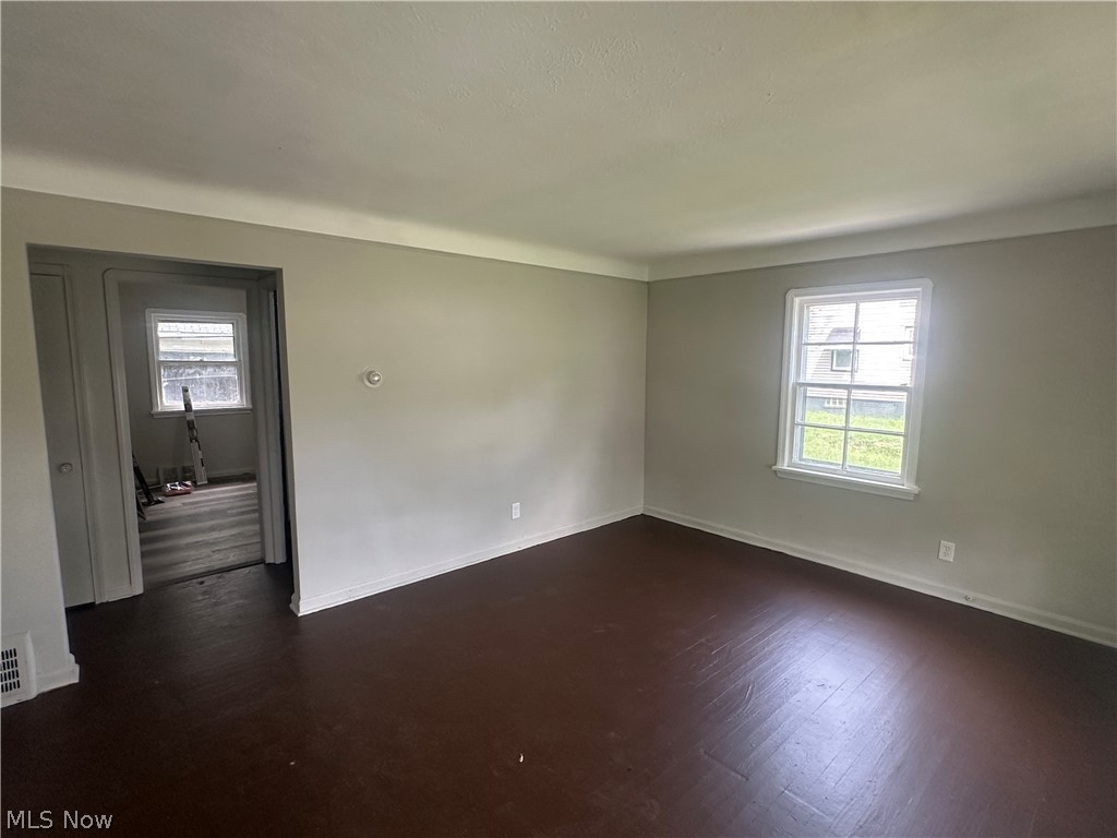 16015 S Lotus Drive Cleveland OH 44128