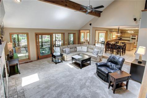 77 Carr Road Hinckley OH 44233