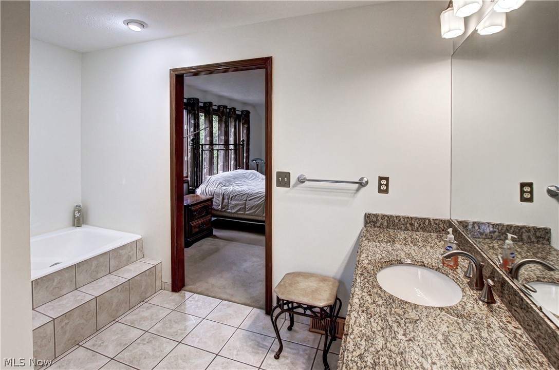 77 Carr Road Hinckley OH 44233