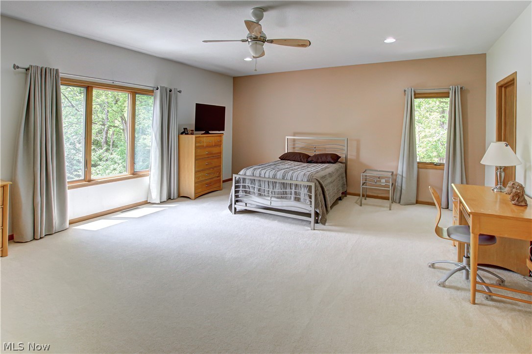 77 Carr Road Hinckley OH 44233