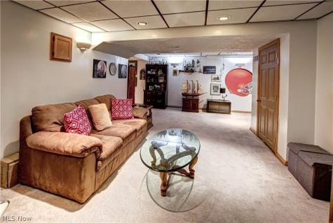 77 Carr Road Hinckley OH 44233