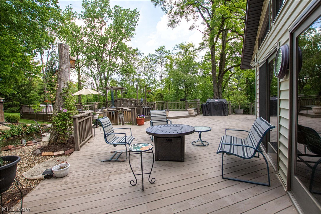 77 Carr Road Hinckley OH 44233
