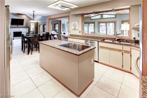 77 Carr Road Hinckley OH 44233
