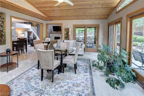 77 Carr Road Hinckley OH 44233