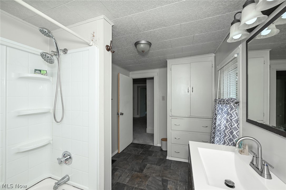 210 Pittsburgh Street Columbiana OH 44408