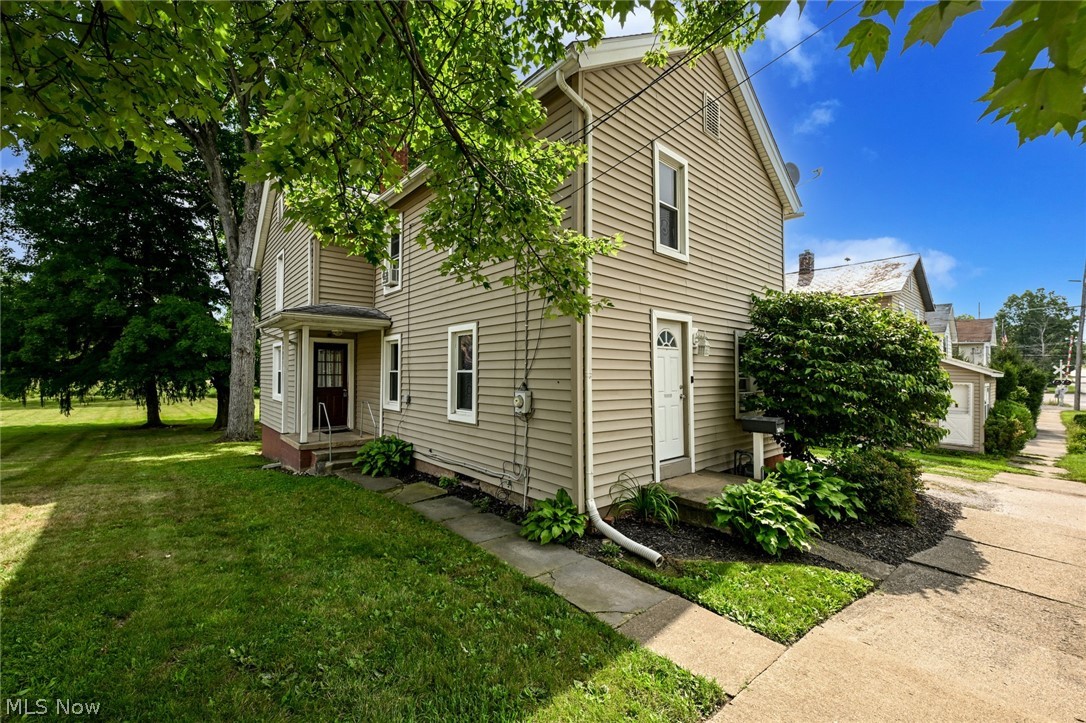 210 Pittsburgh Street Columbiana OH 44408