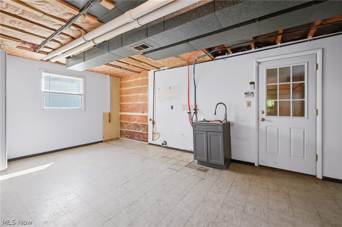 1501 Ohltown Mcdonald Road Mineral Ridge OH 44440