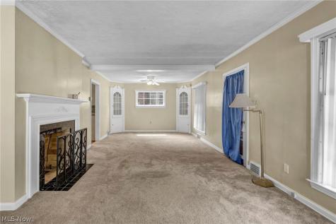 91 E 212th Street Euclid OH 44123