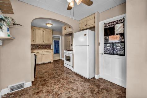 91 E 212th Street Euclid OH 44123