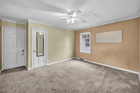 91 E 212th Street Euclid OH 44123