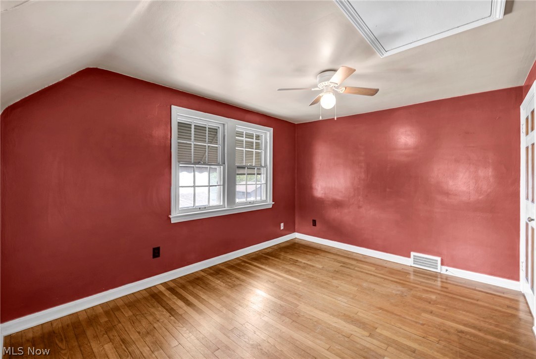 91 E 212th Street Euclid OH 44123