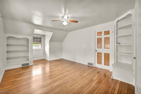 91 E 212th Street Euclid OH 44123