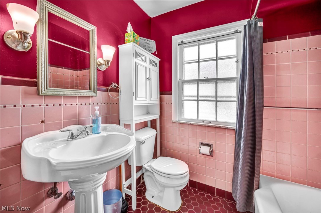 91 E 212th Street Euclid OH 44123