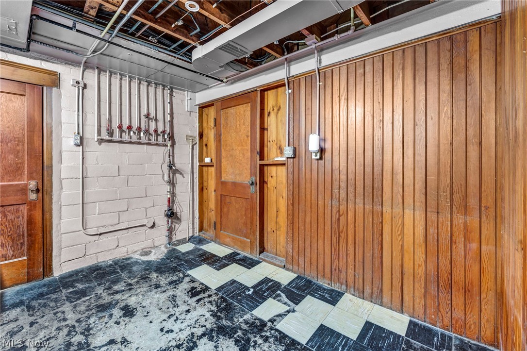 91 E 212th Street Euclid OH 44123