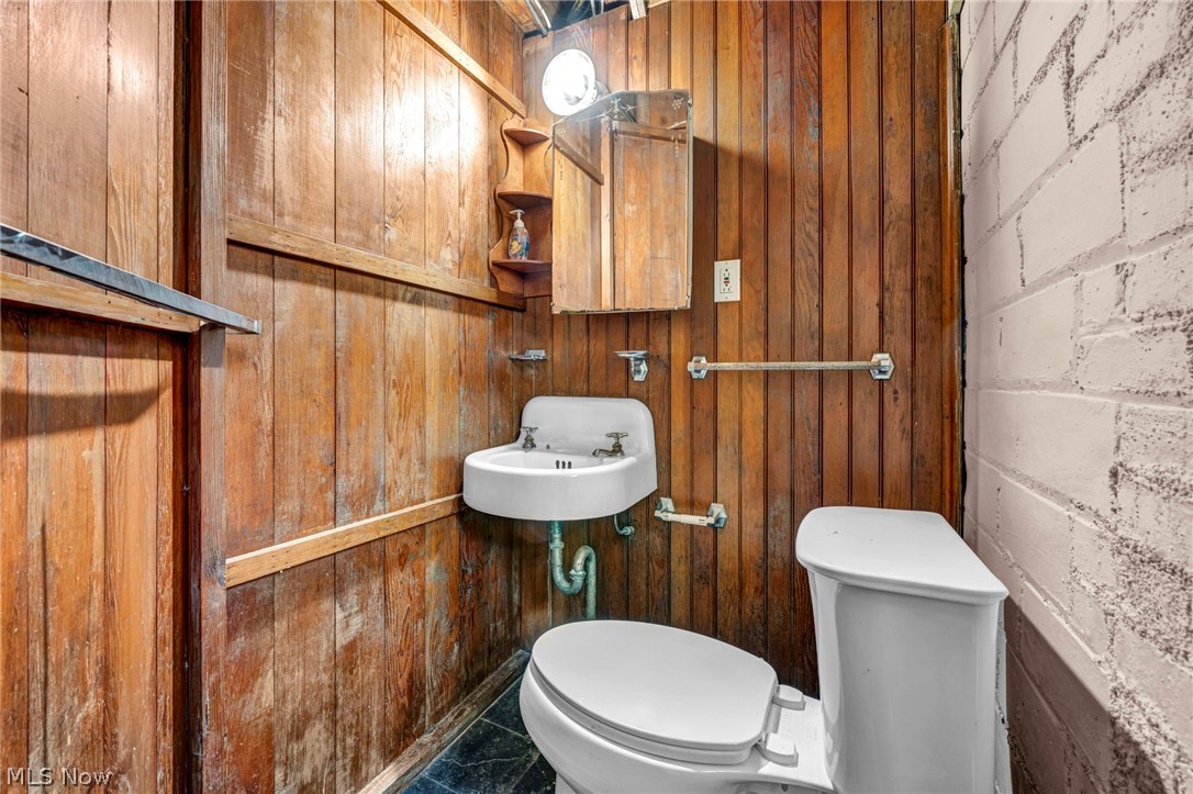 91 E 212th Street Euclid OH 44123