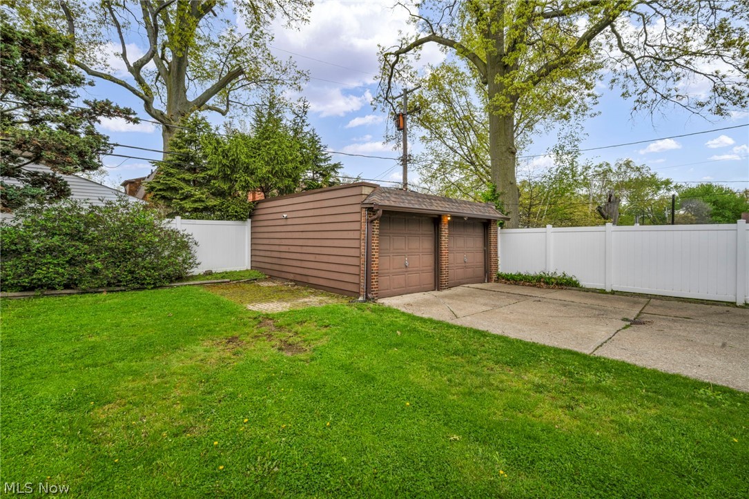 91 E 212th Street Euclid OH 44123