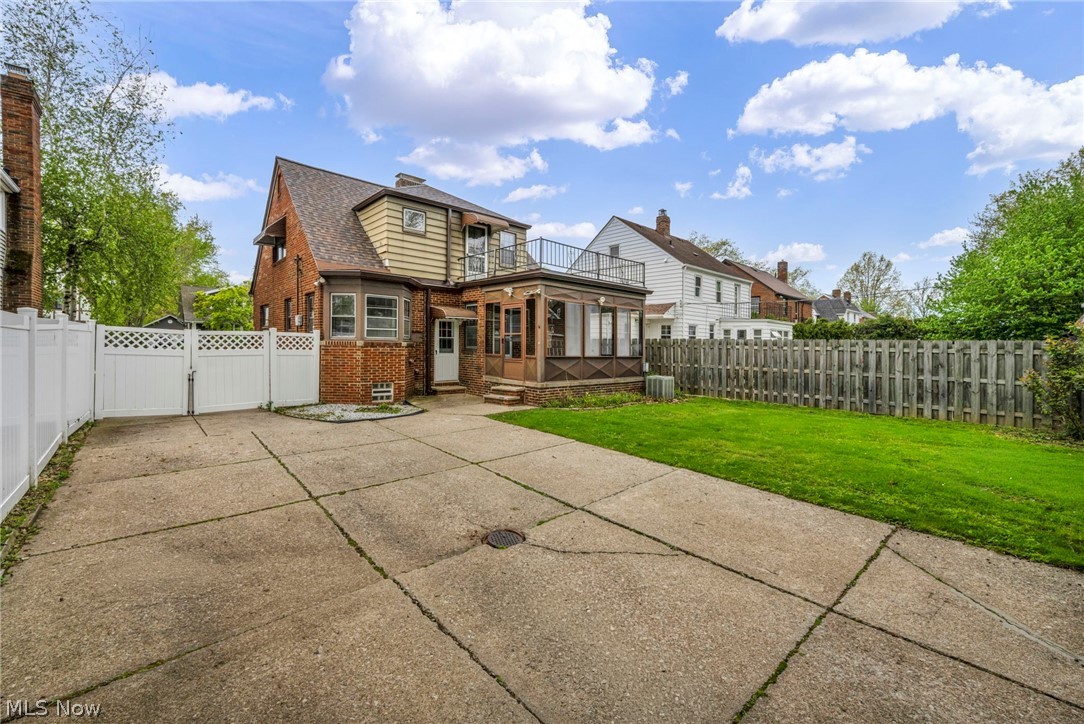 91 E 212th Street Euclid OH 44123
