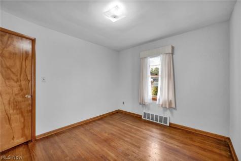 13107 Woodward Boulevard Garfield Heights OH 44125