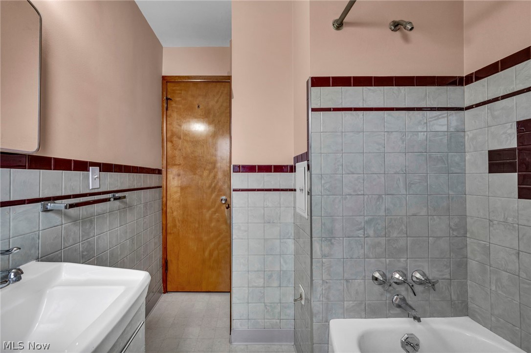 13107 Woodward Boulevard Garfield Heights OH 44125