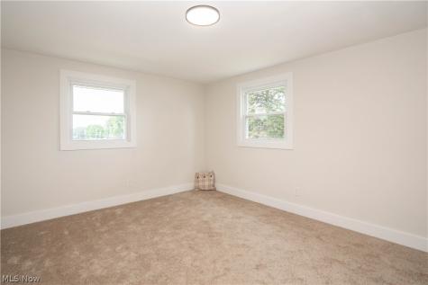 5550 Easton Street Louisville OH 44641