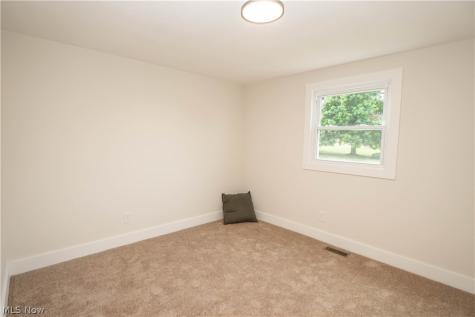 5550 Easton Street Louisville OH 44641